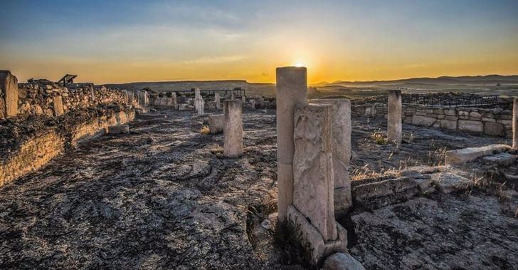 El consejero de Educación anima a los centros educativos a participar en las visitas a los parques arqueológicos de Castilla-La Mancha