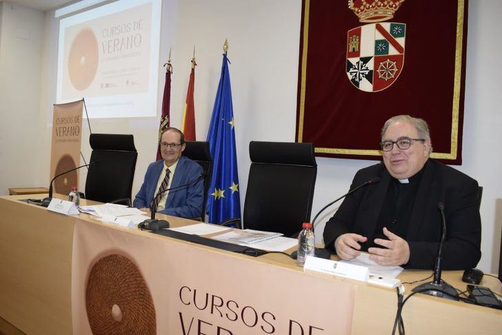 Explorando la riqueza patrimonial: seminario de la UCLM se desarrolla en Albacete y Casas de Benítez