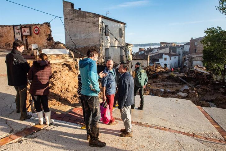 Carlos Martínez narra su milagrosa escapada del torrente que destruyó su estanco en Letur