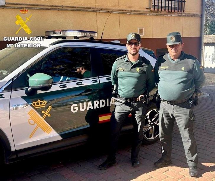 Rescate heroico en Villapalacios: Guardia Civil salva a familia atrapada por monóxido de carbono