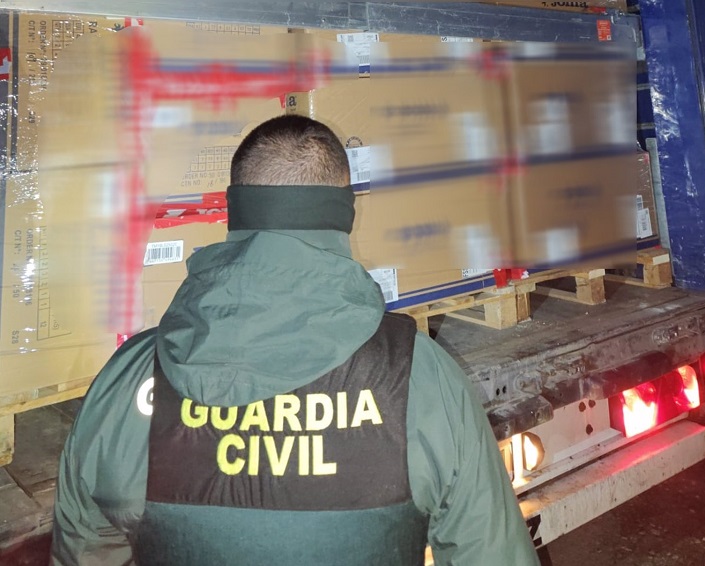 La Guardia Civil detiene a cuatro hombres en Guadalajara por intento de robo de mercancía en un camión