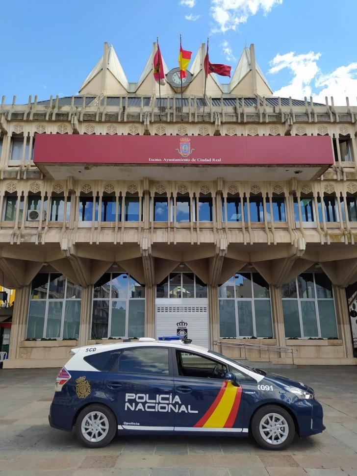 Detenida una mujer en Ciudad Real por intentar robar a un octogenario en el portal de su domicilio