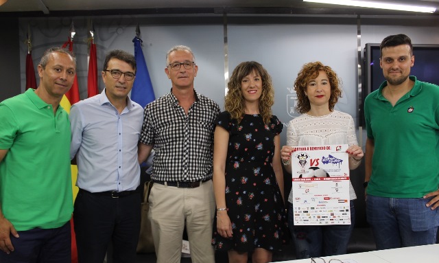 Partido de fútbol solidario entre los veteranos del Albacete y los del Málaga