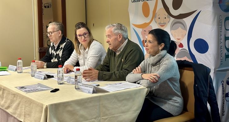 La concejala Gala de la Calzada inaugura la Jornada de Información y Formación Digital para mayores en Albacete