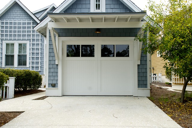 ¿Cómo elegir la puerta de garaje adecuada?