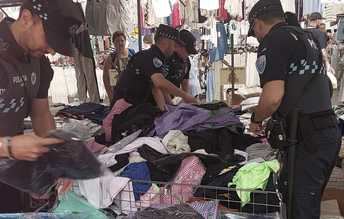 La Policía Local de Hellín intervino más de 450 prendas falsificadas en el mercadillo