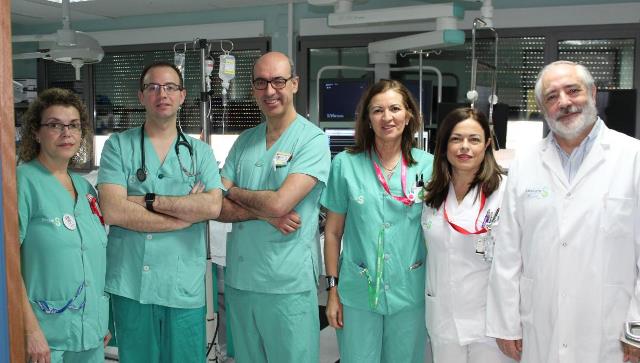 Equipo de profesionales que trabaja en Albacete con la nueva tecnología.