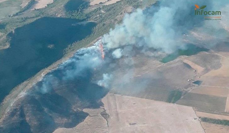 El incendio de Tobarra quedó estabilizado y luego controlado