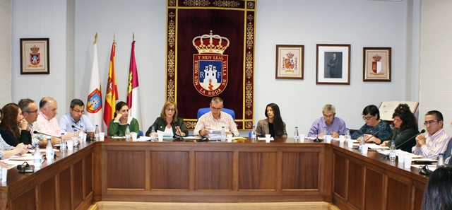 El Ayuntamiento de La Roda aprueba no modificar las tasas municipales para el 2019