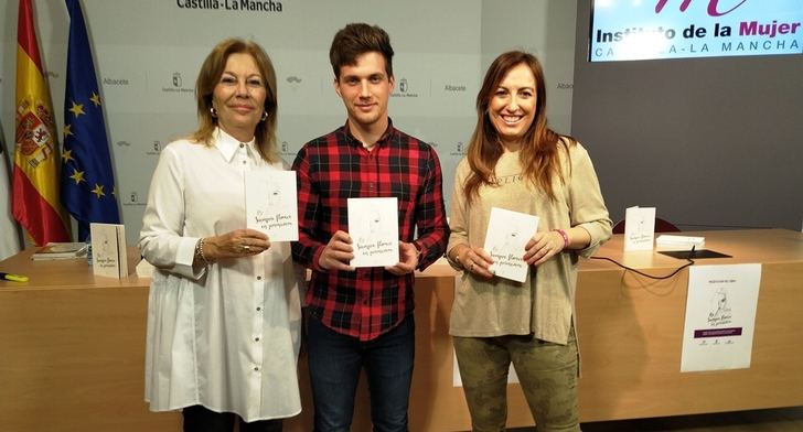 La Diputación de Albacete envía 525 copias del libro ‘Siempre florece en primavera’ a los Centros de la Mujer de la provincia