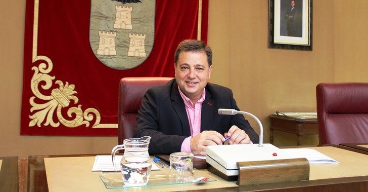 El alcalde de Albacete valora positivamente la bajada del paro en abril en la ciudad