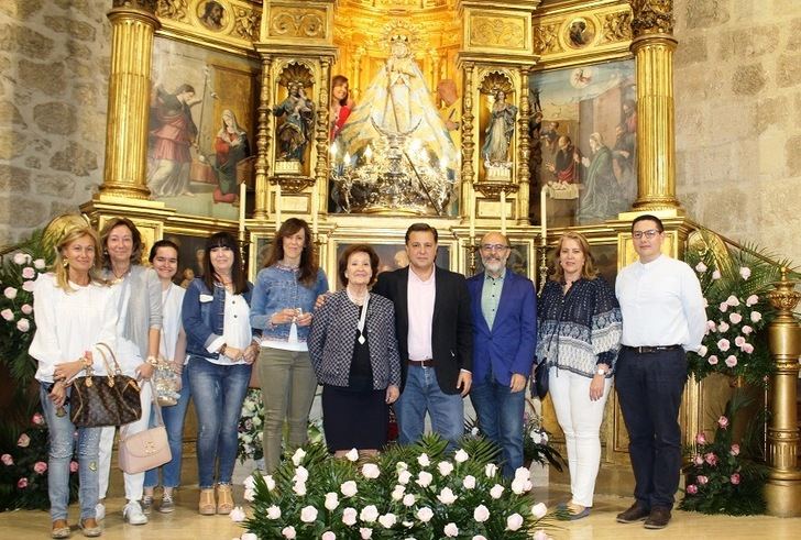 El alcalde de Albacete anima a los vecinos a visitar la imagen de la Virgen de los Llanos