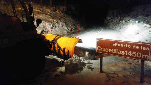 Las máquinas de la Diputación de Albacete tuvieron que despejar 320 kilómetros de carreteras con nieve