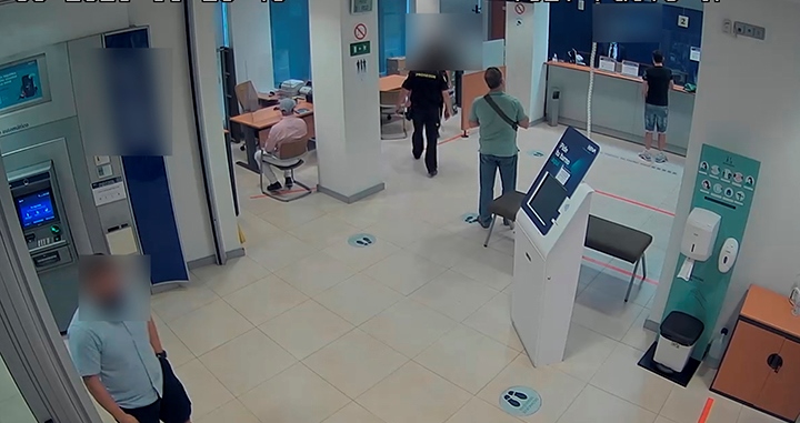 Un Guardia Civil fuera de servicio evitó el robo de 170.000 euros en un banco de Almansa (Albacete)