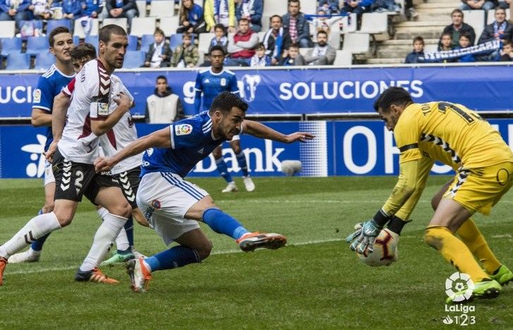 Albacete busca la victoria, ante el Sporting de Gijón y defender su puesto de ascenso