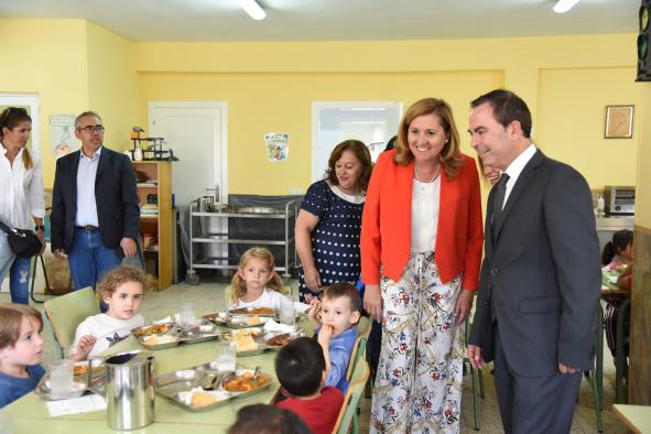 Castilla-La Mancha concederá más de 85.000 euros para ayudas de comedor y libros de texto