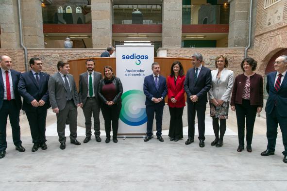 Los centros públicos de la Junta de Castilla-La Mancha se establecerán de energía renovable