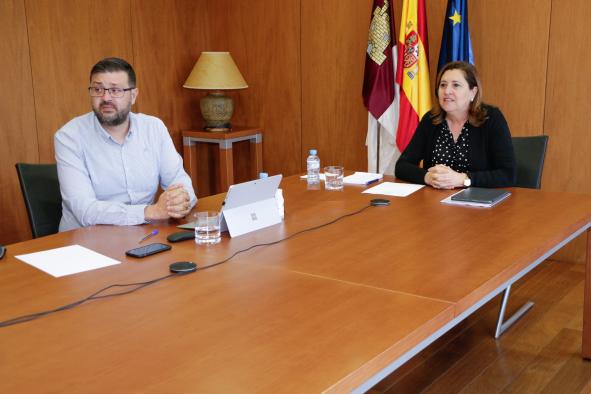 La Junta de Castilla-La Mancha contacta con colectivos educativos para planificar el próximo curso