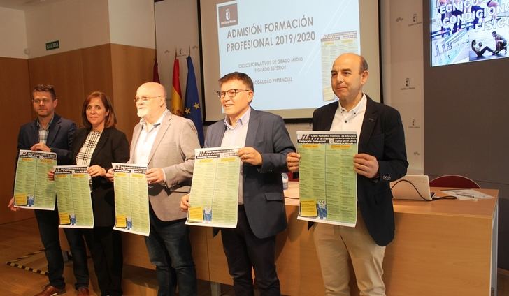 La Junta apuesta por los sectores aeronáuticos, energías renovables, turismo y textil en la oferta formativa de FP en Albacete