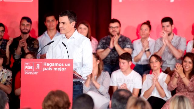 El socialista Pedro Sánchez muestra ahora en Murcia su 'compromiso' por mantener el Trasvase Tajo-Segura