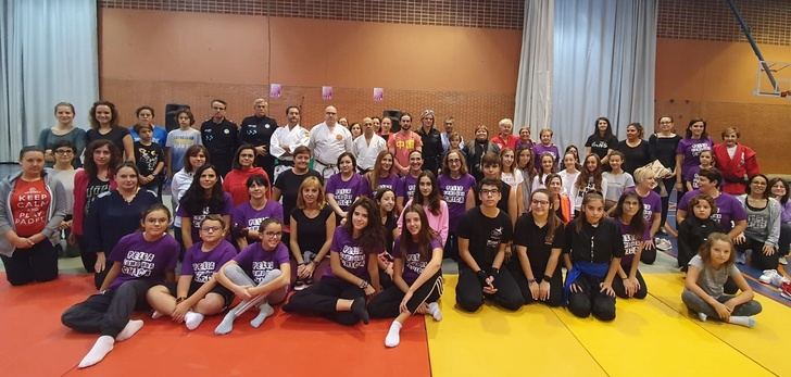 ‘Pelea como una chica’ arranca su curso de autodefensa contra la violencia de género con el apoyo de la Diputación de Albacete