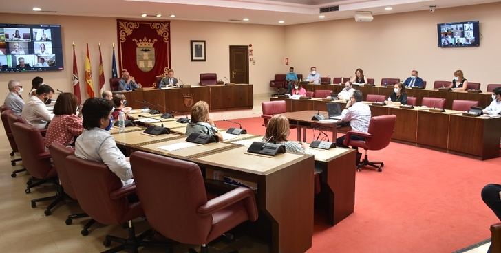 La concejal de Hacienda del Ayuntamiento de Albacete califica el presupuesto aprobado como el de “las personas”