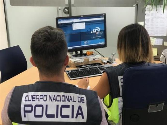 Tres detenidos por estafar más de 17.000 euros a empresas de formación online de Albacete, Toledo y otras provincias