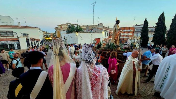 La Roda celebra el día grande de sus Fiestas, El Salvador