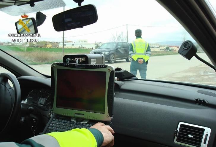 Detenida una persona de 60 años por conducir a 224 kilómetros por hora en la AP-36, en Cuenca