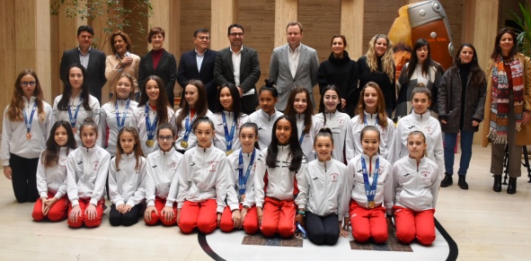 El Ayuntamiento de Albacete reconoce el trabajo de las gimnastas del Club Palas