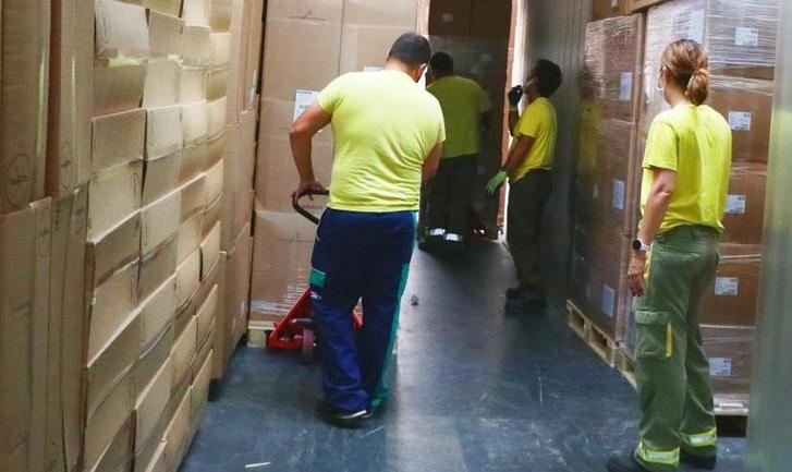 Castilla-La Mancha repartió esta semana otros 93.000 artículos de protección en los centros sanitarios