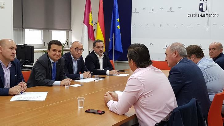 La Junta de Castilla-La Mancha inicia planificación de agua con Federación de Regantes de la región
