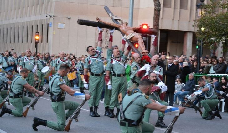 Un momento de la procesión del Santo Entierro de Albacete.