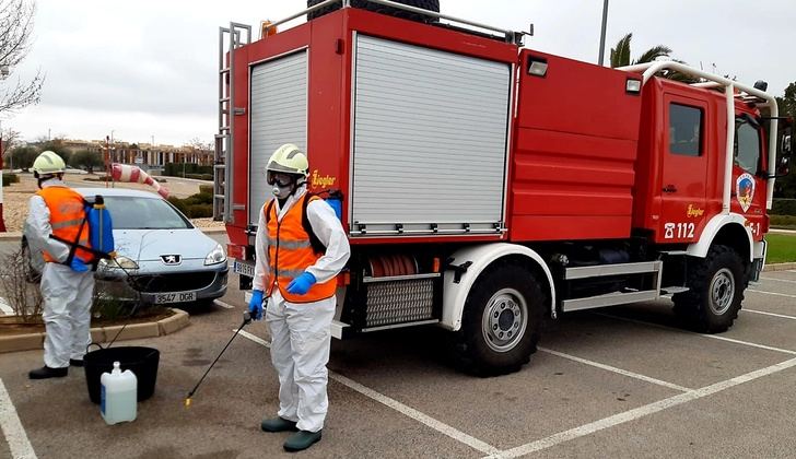Los bomberos del SEPEI realizan 130 salidas a localidades de la provincia de Albacete para desinfectar