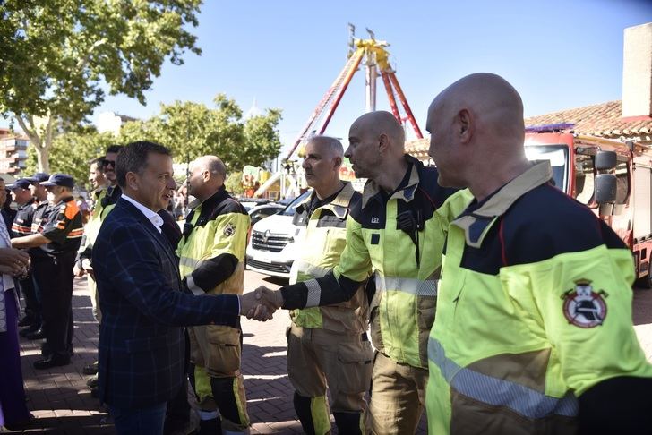 Serrano agradece a llas personas del dispositivo especial de seguridad de la Feria de Albacete el trabajo incansable que realizan