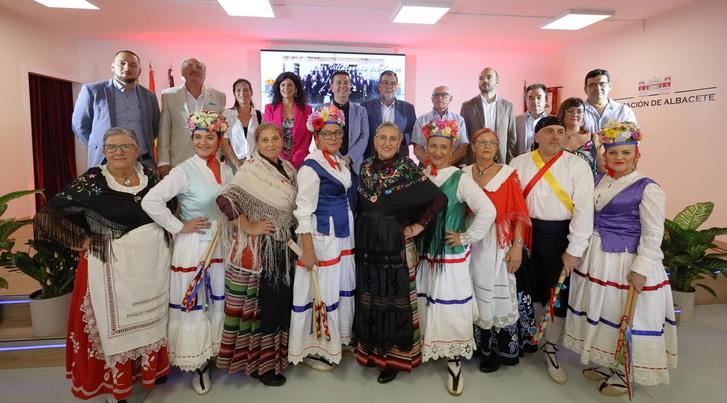 La tradición folclórica de Villalgordo del Júcar inaugura el espacio ‘En el Baile’ de la Diputación de Albacete