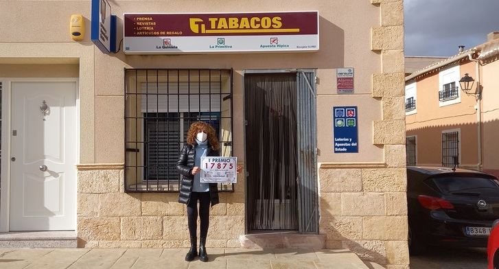 Tarazona de la Mancha todavía celebra el primer premio de lotería del sábado vendido en esa localidad