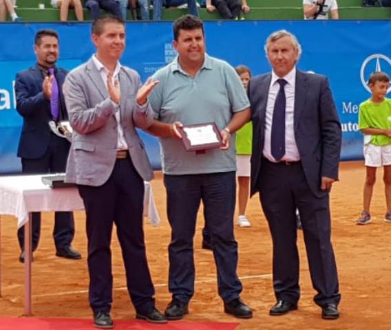 Juanma Esparcia, reconocido por el Club de Tenis Albacete