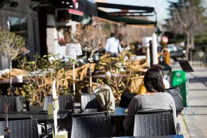 Los bares y restaurantes de Castilla-La Mancha permiten hasta 25 personas en grupo o el 75% del aforo general