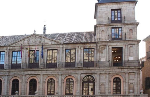 El Ayuntamiento de Toledo previene a los mayores sobre las estafas a domicilio