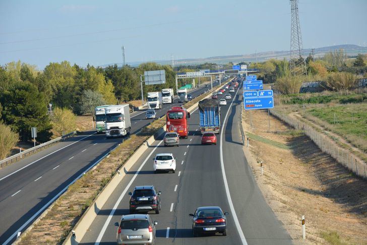Tres accidentes en las carreteras de Albacete, con un muerto, en la primera fase de la operación de tráfico de Navidad