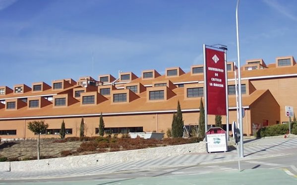 La Junta de Castilla-La Mancha autorizó la implantación de los cinco nuevos grados universitarios