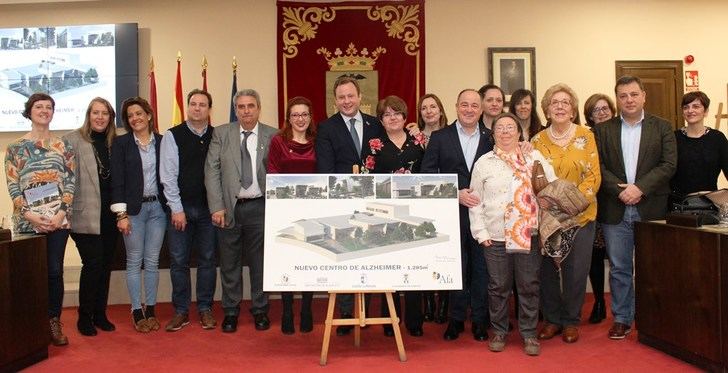 El Ayuntamiento de Albacete formaliza la cesión de una parcela a AFA para el nuevo dentro de atención a enfermos de Alzheimer
