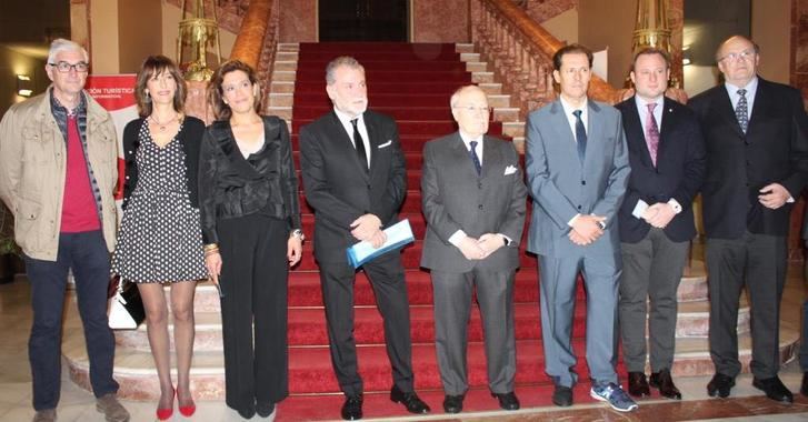El Ayuntamiento Albacete rinde homenaje a Mariano de la Viña y al doctor Val-Carreres