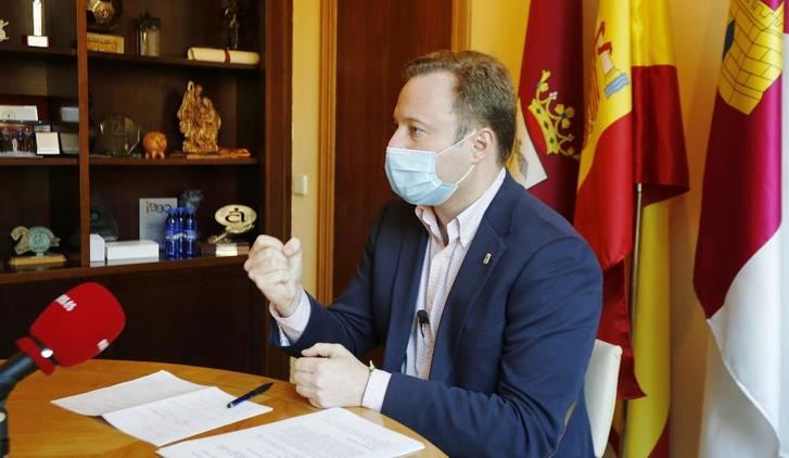 VOX Albacete y Podemos acusan al alcalde de paralizar las plazas de la Escuela de Tauromaquia